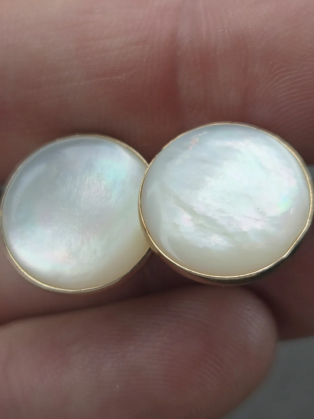 VTG SWANK Gold-tone In Abalone Cufflinks  & Mother-of-Pearl Round Cufflinks Set